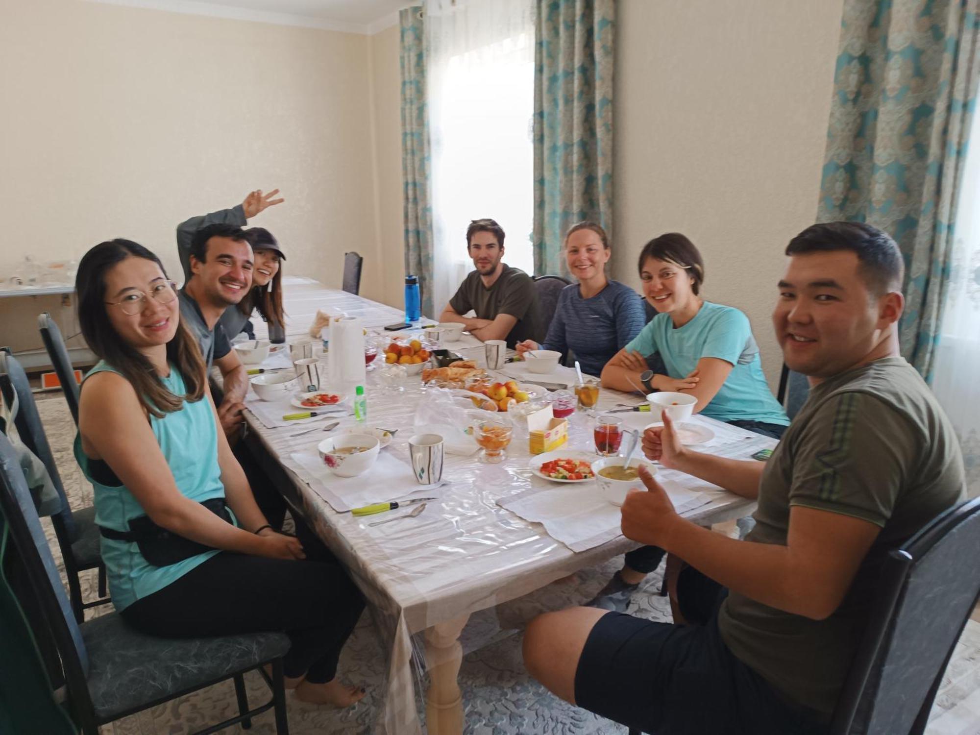 Uz-Anar Guest House Kochkor Esterno foto